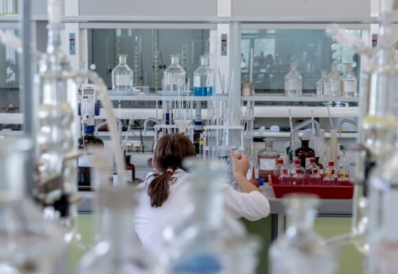 laboratory-2815640 Sviluppo terapia per il Glioma Diffuso del Troncoencefalo nei Bambini