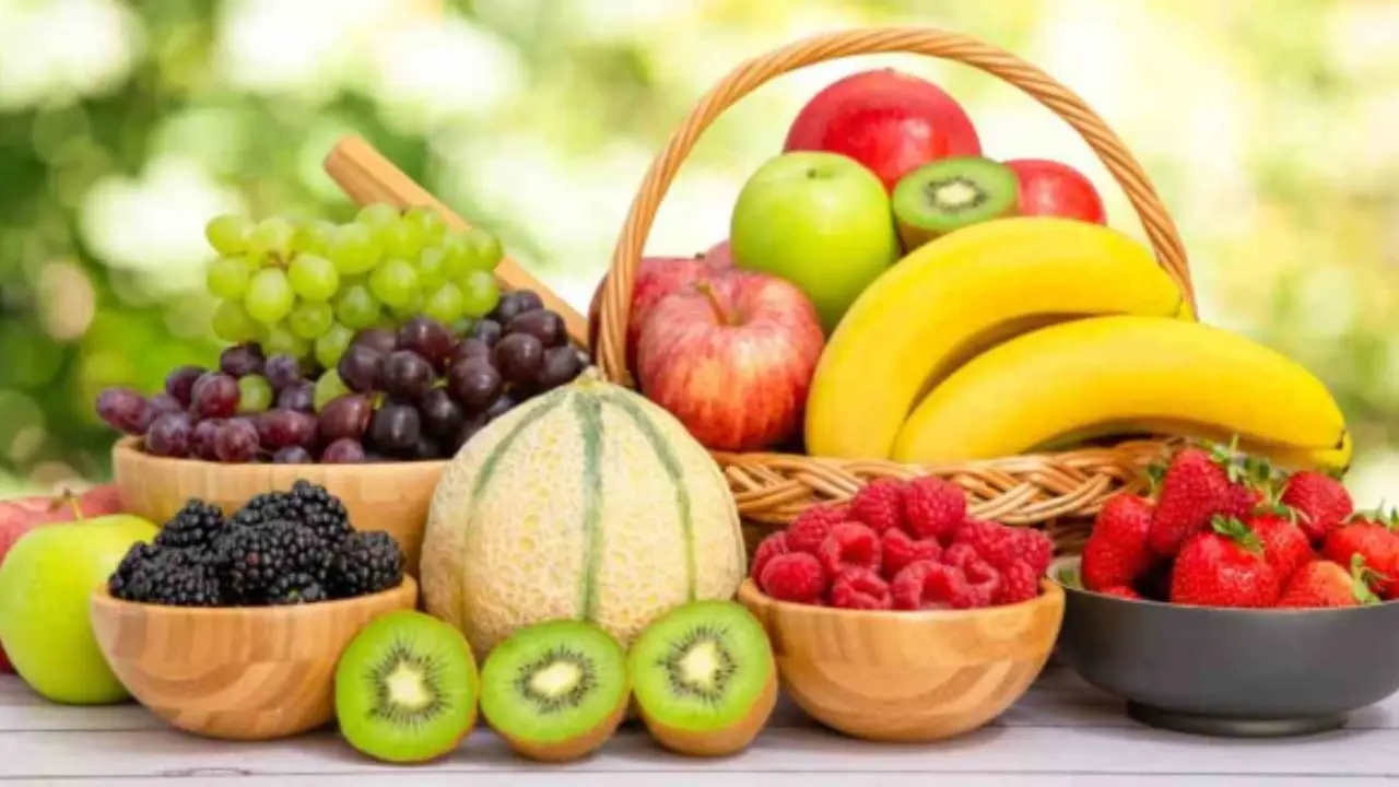 La lista della frutta con meno zuccheri: ecco quale mangiare senza sensi di colpa